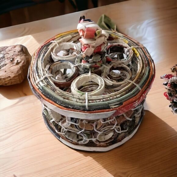 Coiled Paper Basket With Lid Vintage Handmade Pinwheel Design Recycled Newspaper - Picture 12 of 16